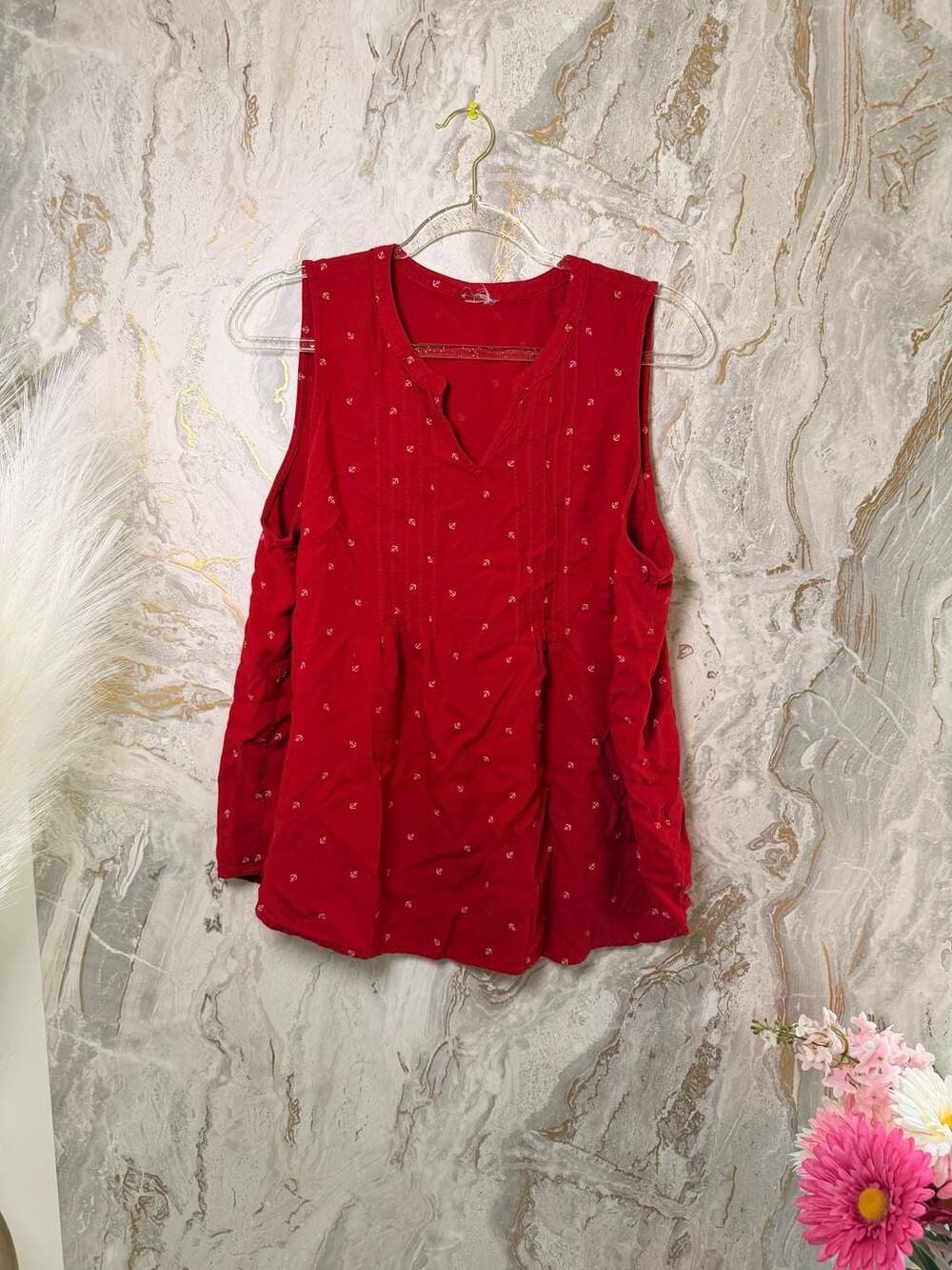 Croft and Barrow Red Anchor Print Sleeveless V-Neck Pleated Tank Top